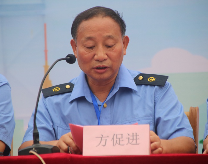 黨支部書(shū)記方促進(jìn)講話(huà).JPG
